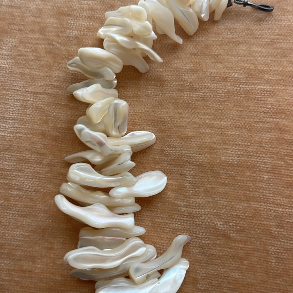 Elegant White Coral Necklace - Picture 5 of 5